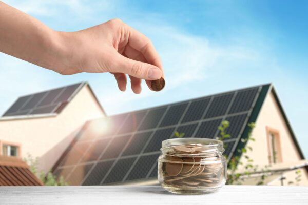 Kosteneffizient heizen und kühlen mit Solarstrom